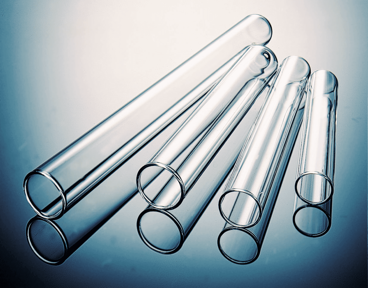 Tube en verre borosilicaté fond rond bord droit