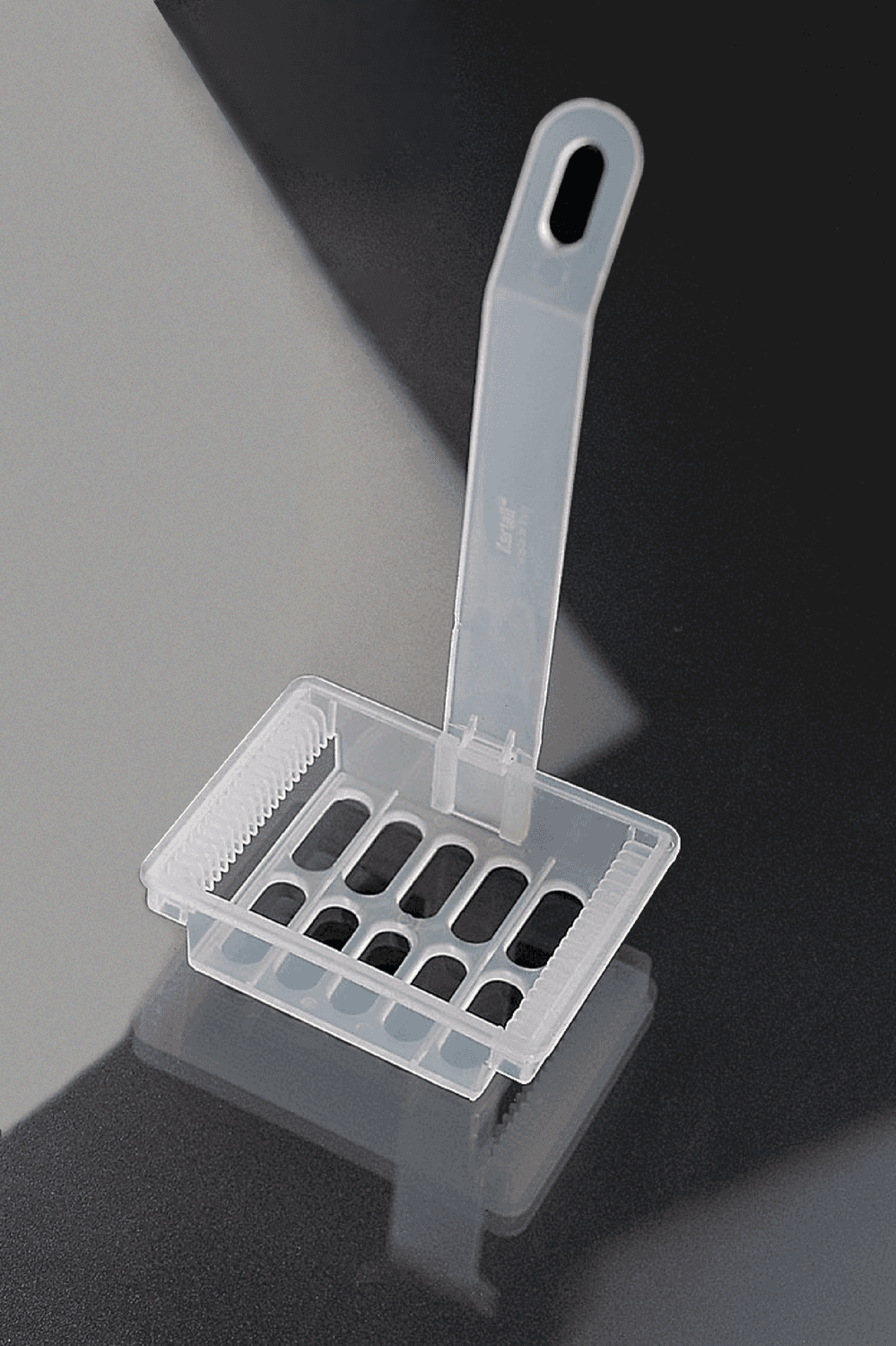 Portoir pour cuve à coloration en TPX