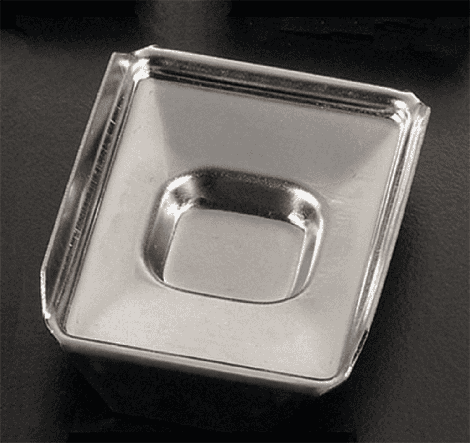 Moule en métal pour bloc d'inclusion 15x15x5mm