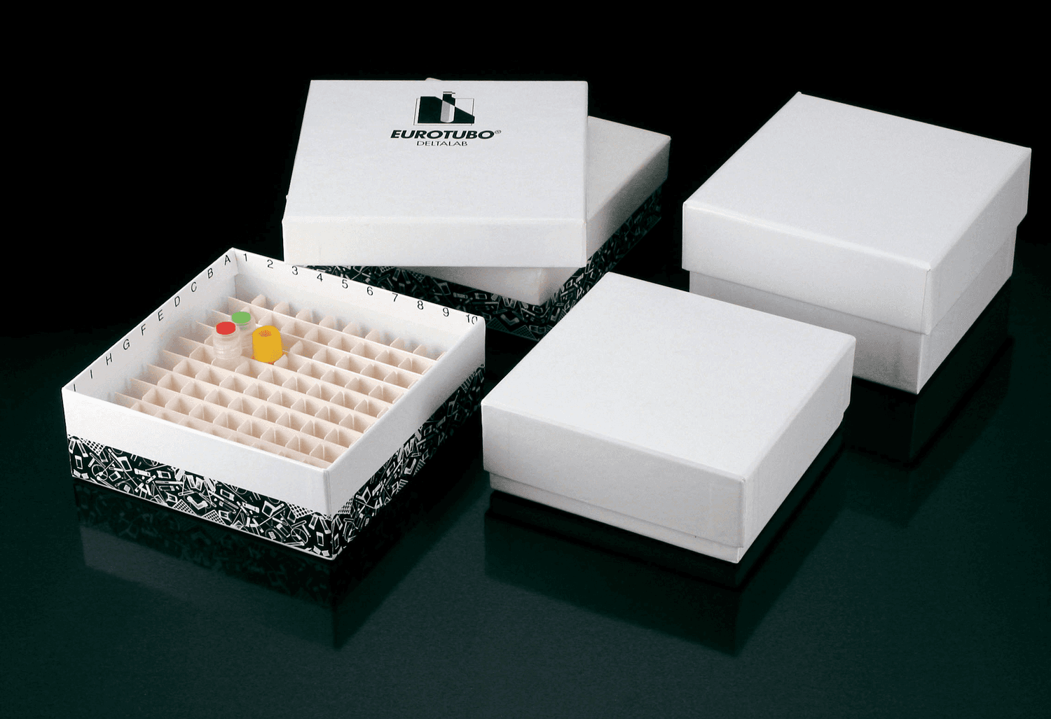 Cryoboîte en carton hydrophobe pour cryotubes de 10 et 12mm de diamètre