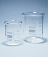 Bécher en verre Pyrex® forme basse avec bec verseur