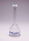 Fiole jaugée en verre MBL® classe A col rodé avec bouchon en polyéthylène