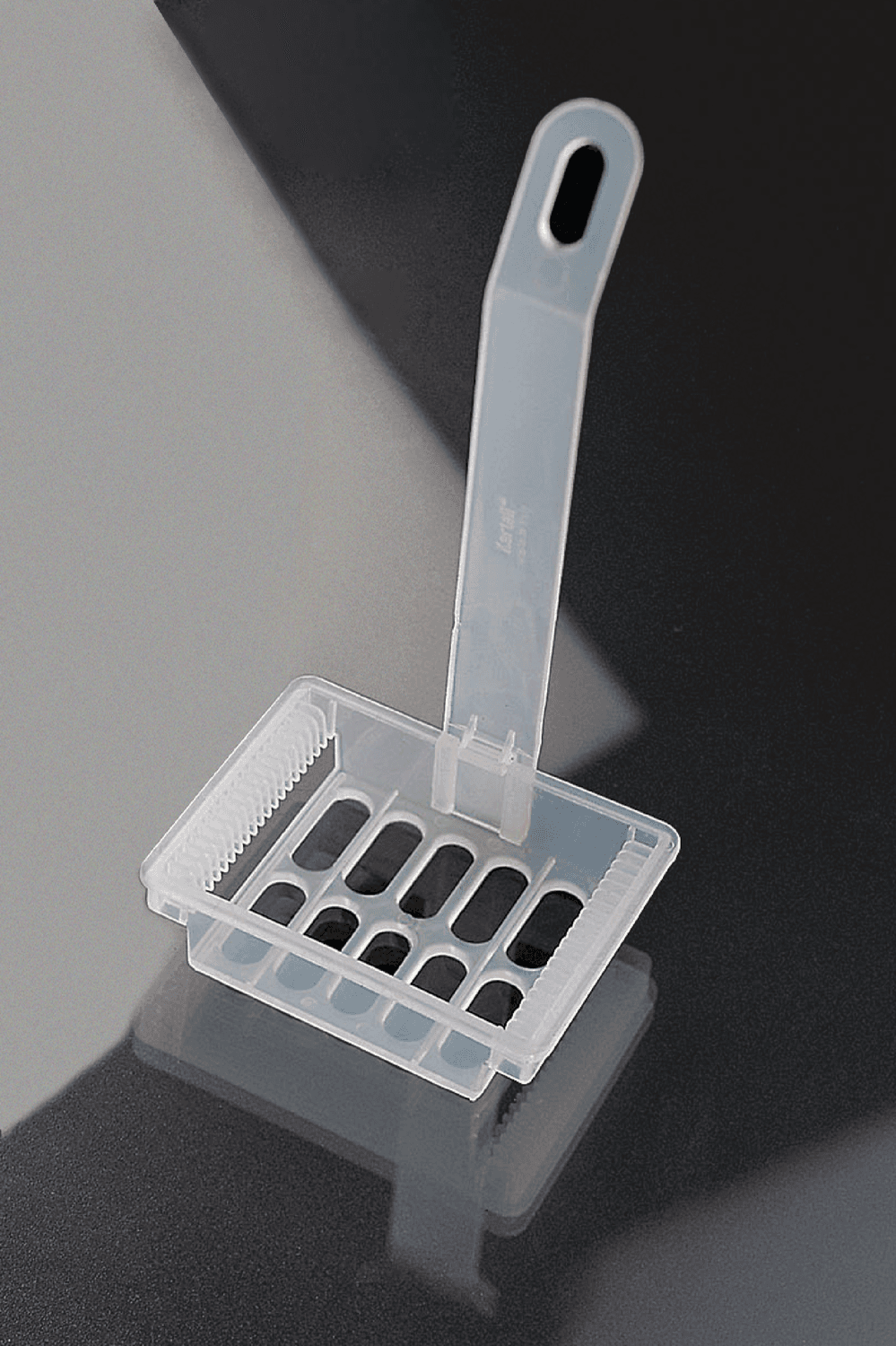 Portoir pour cuve à coloration en TPX