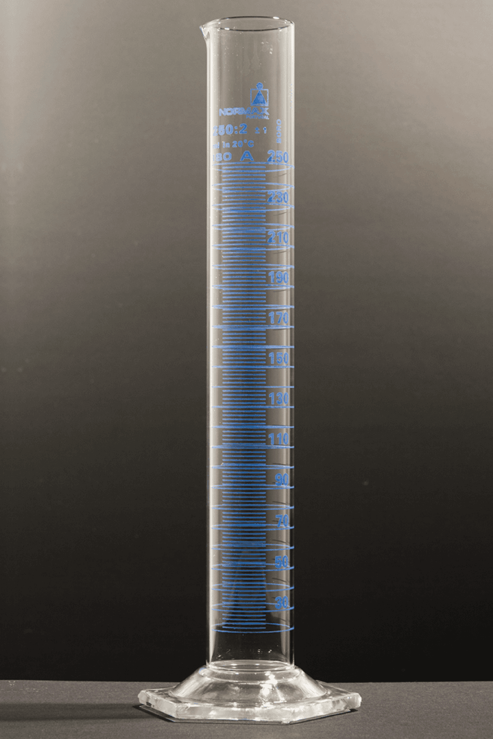 Eprouvette en verre Normax forme haute classe A, graduations bleues