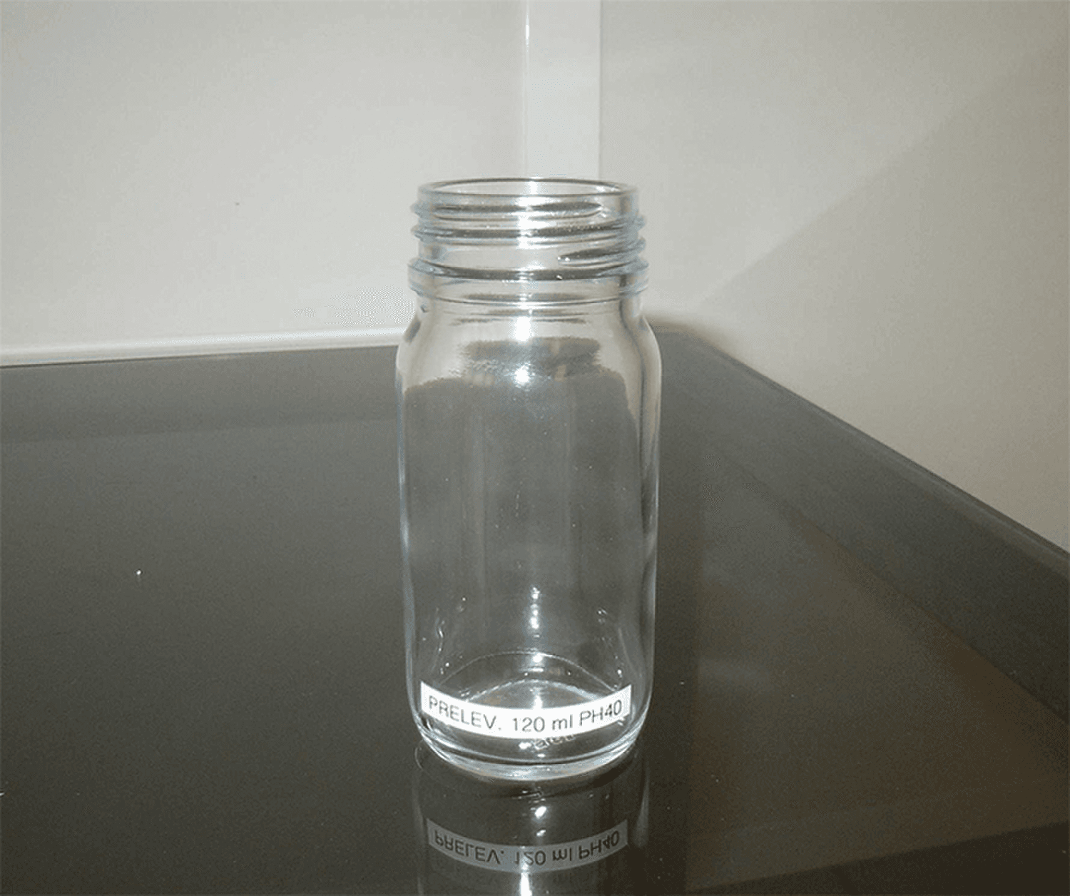 Flacon en verre, col à vis sans cape