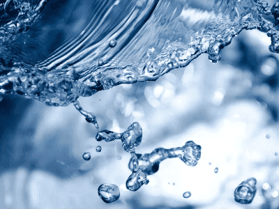 Quelle qualité d'eau choisir pour votre laboratoire ? Guide par application