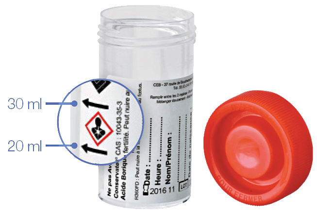 Flacon 60ml en polystyrène transparent avec conservateur (acide borique) cape à vis rouge stérile R résistant 95 kPa