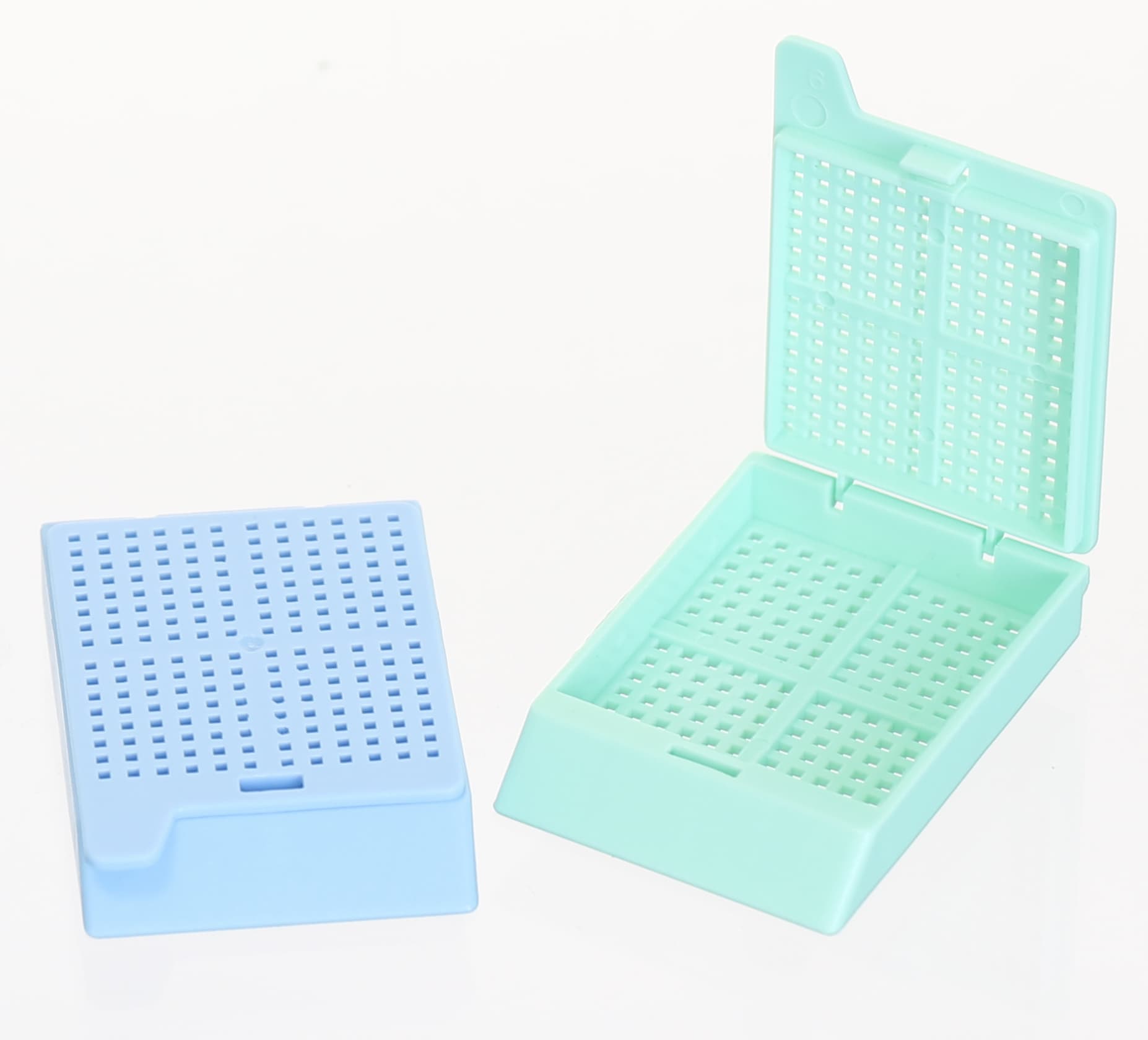 Cassette en étui pour biopsie